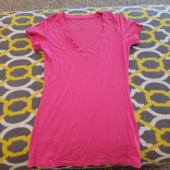 Medium Forever 21 short sleeve tee - Picture 1 of 3